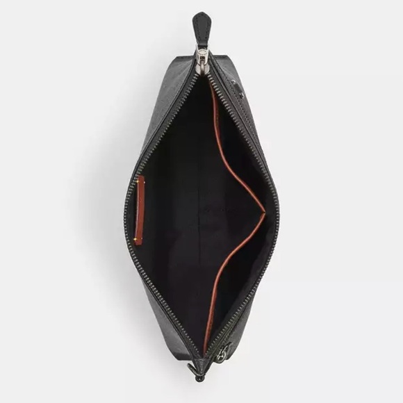 Coach Carry All Pouch In Signature Canvas.New no tag .Gunmetal/Charcoal/Black - Picture 5 of 10